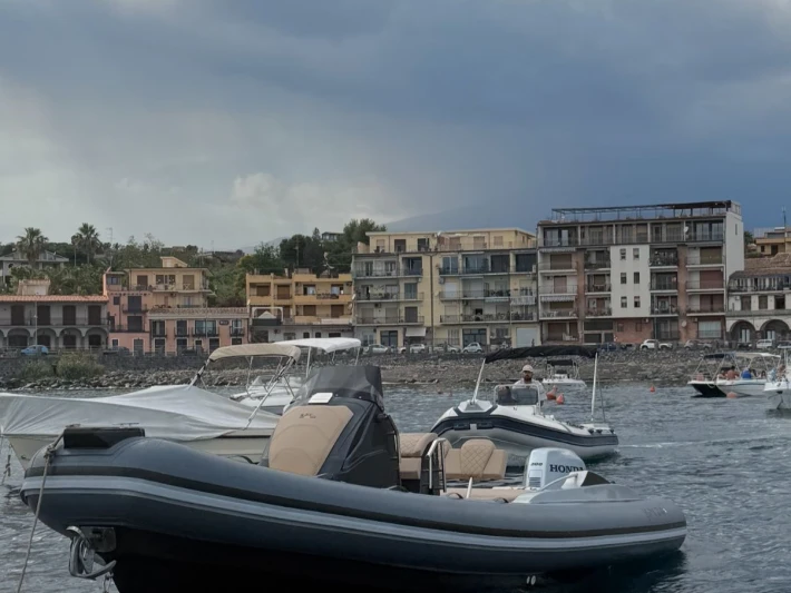 Bareboat Rental RIB Spx with a boat licence