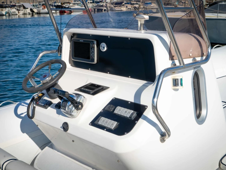 Boat rental Sacs X File 33 in La Marina de Valencia on Samboat