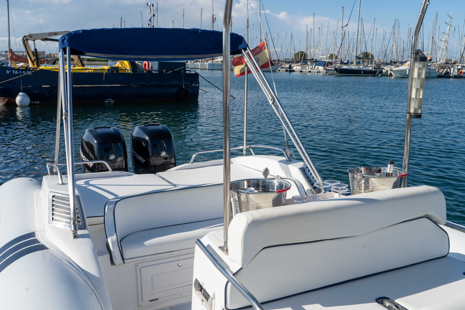 Bareboat Rental RIB Sacs with a boat licence