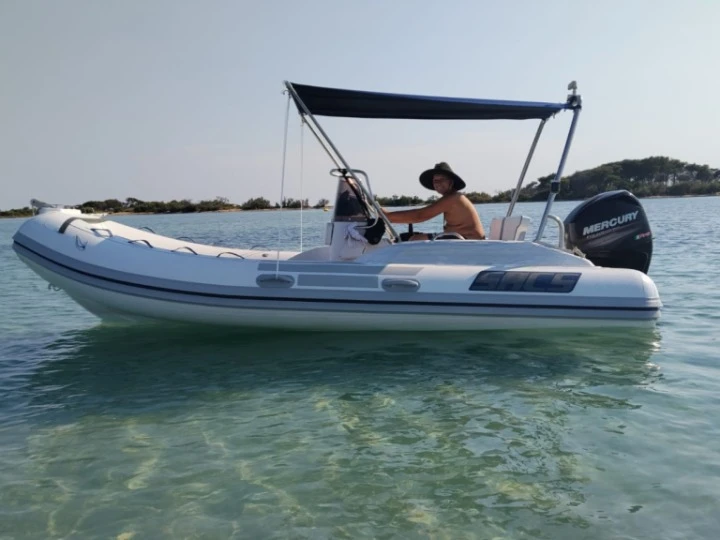 Yacht charter Porto Cesareo cheap Sacs S 490