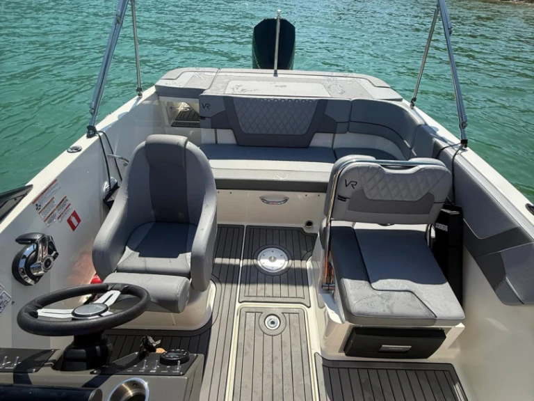 Yacht charter Brison-Saint-Innocent cheap VR5 OE