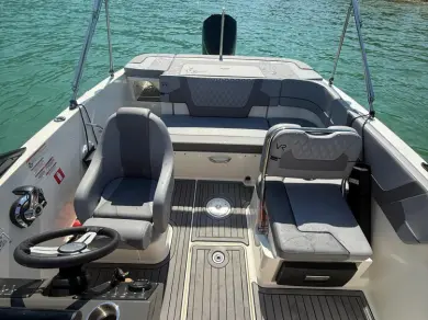 Yacht charter Brison-Saint-Innocent cheap VR5 OE