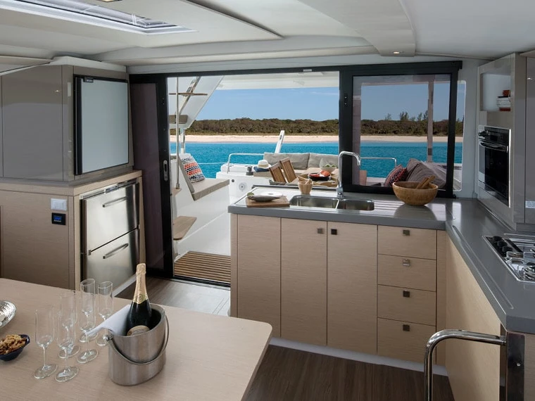 Rent a Fountaine Pajot Lucia 40 Villefranche-sur-Mer