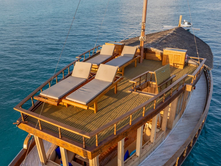 Boat rental  Dhoni 6 pax in Malé on Samboat