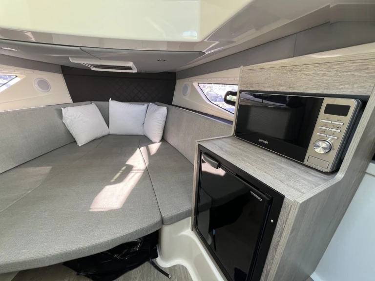 Motorboat rental with or without captain Quicksilver Ajaccio