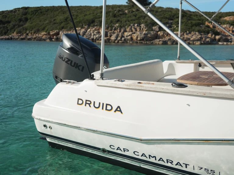 Yacht charter Port d'Addaia (City) cheap Cap Camarat 7.5 WA