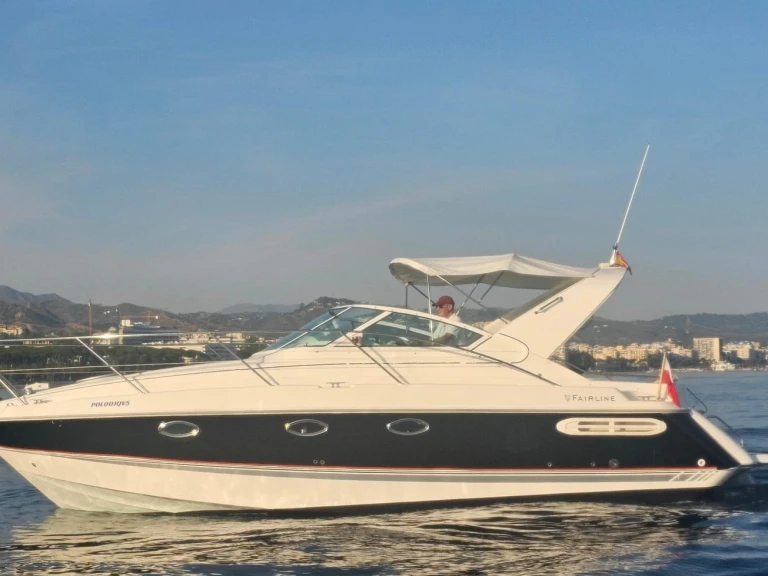 Boat rental Fairline Fairline 30 in Puerto Banús on Samboat