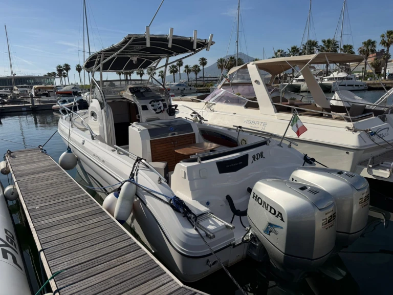Motorboat rental in Castellammare di Stabia - Ranieri Shadow 28