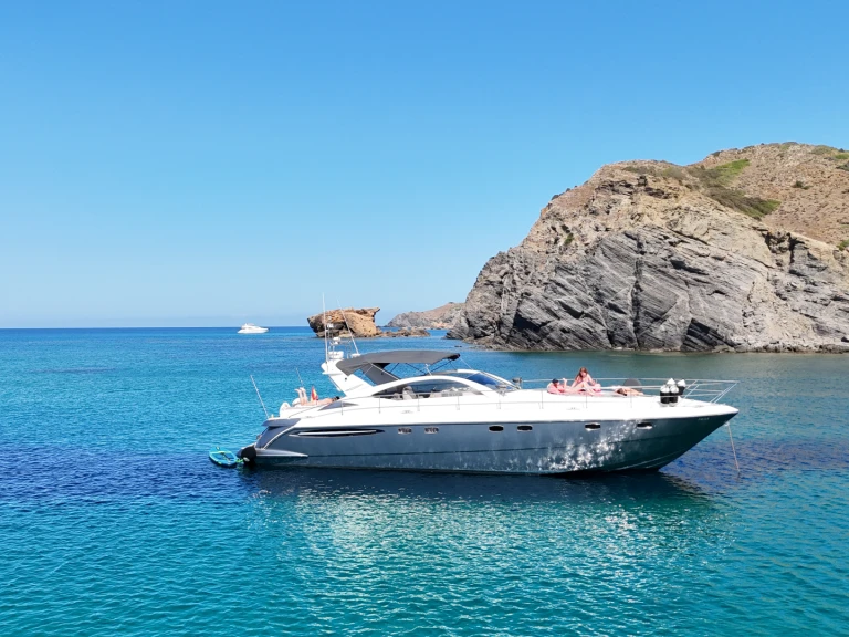Boat rental Fairline Targa 52 in Mahón on Samboat
