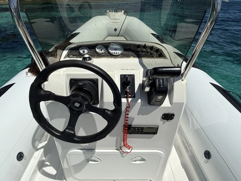 Bareboat Rental RIB Ranieri with a boat licence