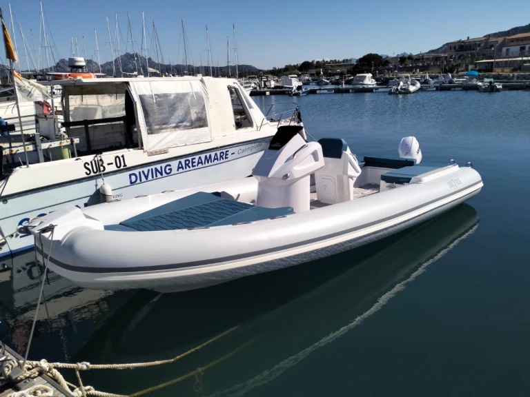 Boat rental Mirimare Sunrise 7 easy in Poltu Quatu on Samboat
