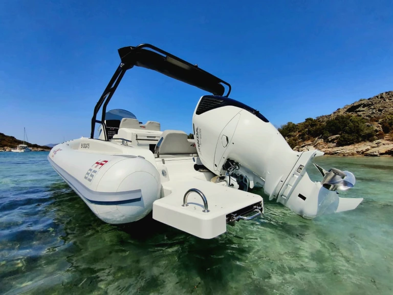 4XC HA 8.5 charter bareboat or captained in  Saint-Florent