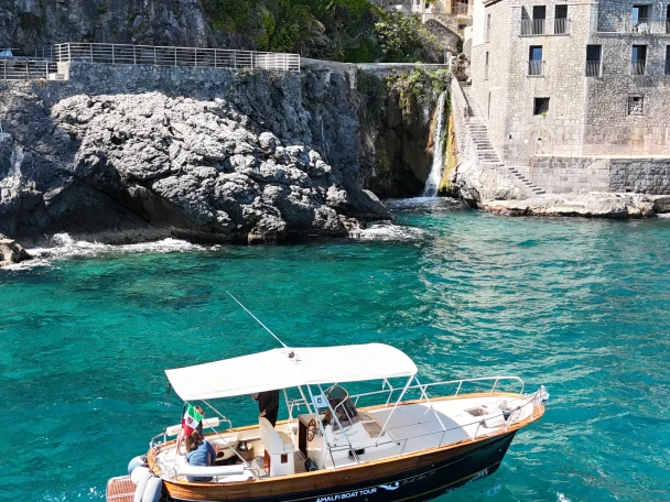 Boat rental Fratelli Aprea Sorrento 7,50 open cruise in Amalfi on Samboat