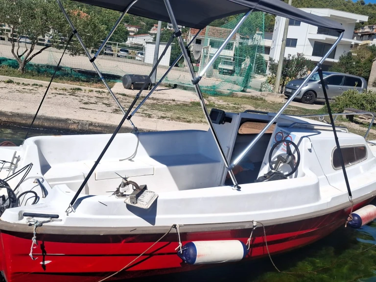 Yacht charter Poljica cheap 500