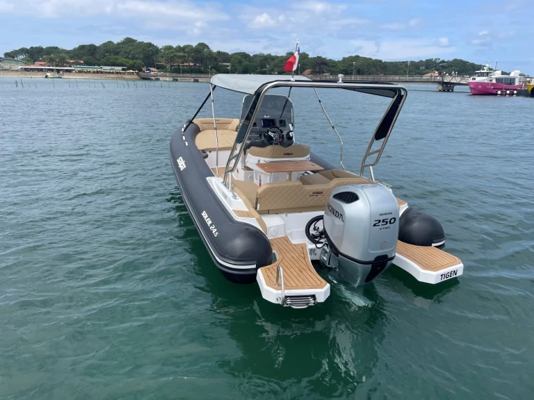Salpa Salpa Soleil 24.5 in Bélisaire on SamBoat