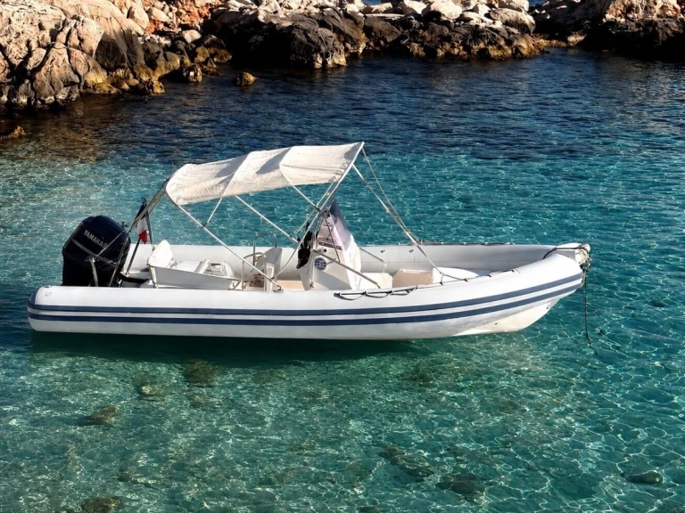 Boat rental Semi-Rigide 7 m in Bormes-les-Mimosas on Samboat