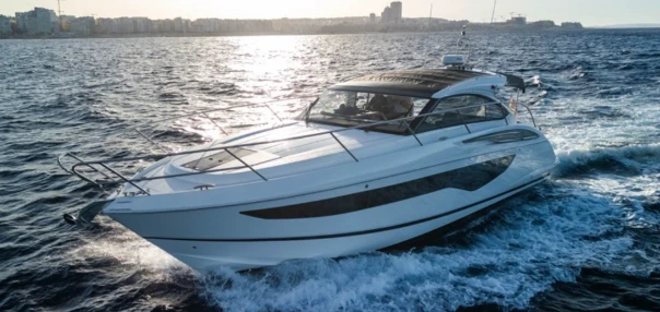 Motorboat rental in Port de Sitges Aiguadolç - Princess Princess V40