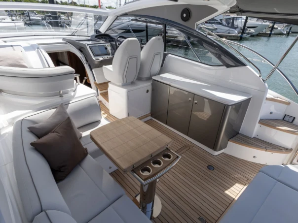 Motorboat rental with or without captain Princess Port de Sitges Aiguadolç