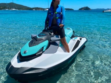 Jet ski for rent Bormes-les-Mimosas at the best price