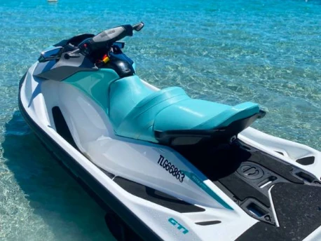 Sea-Doo GTI 130 in Bormes-les-Mimosas on SamBoat
