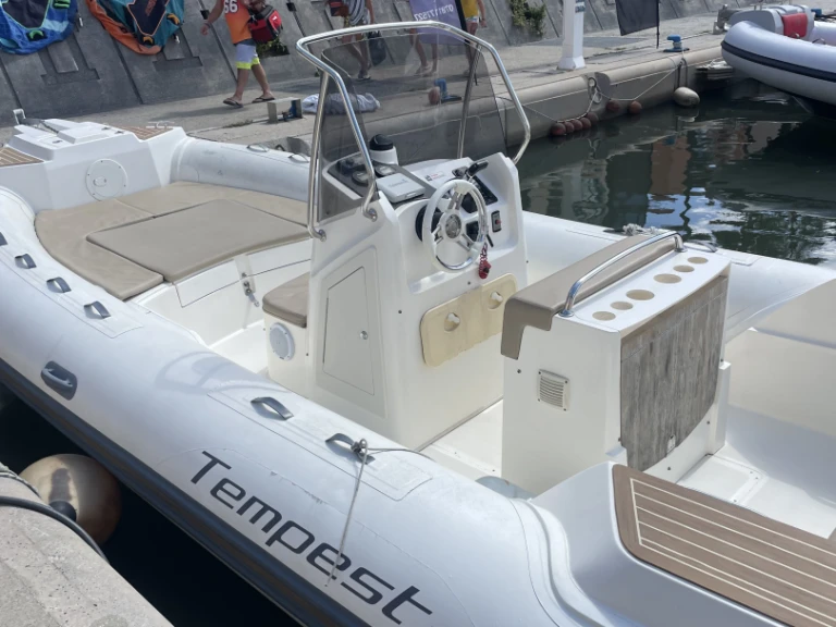 Yacht charter Argelès-sur-Mer cheap Tempest 700
