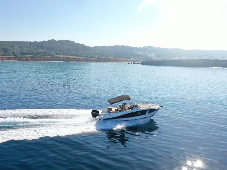 Motorboat rental with or without captain Quicksilver Mahón