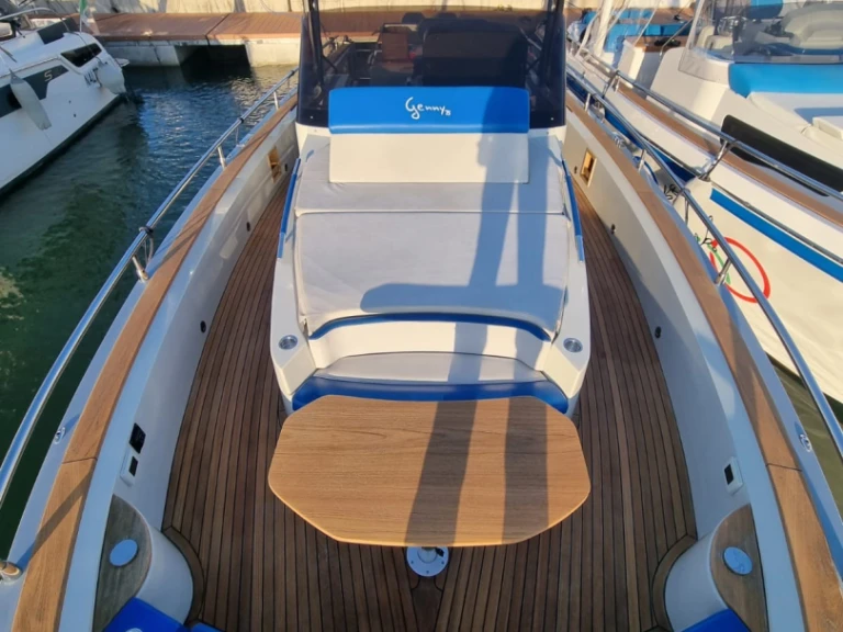 Rent a Allures Italyure 38 Sport Sorrento