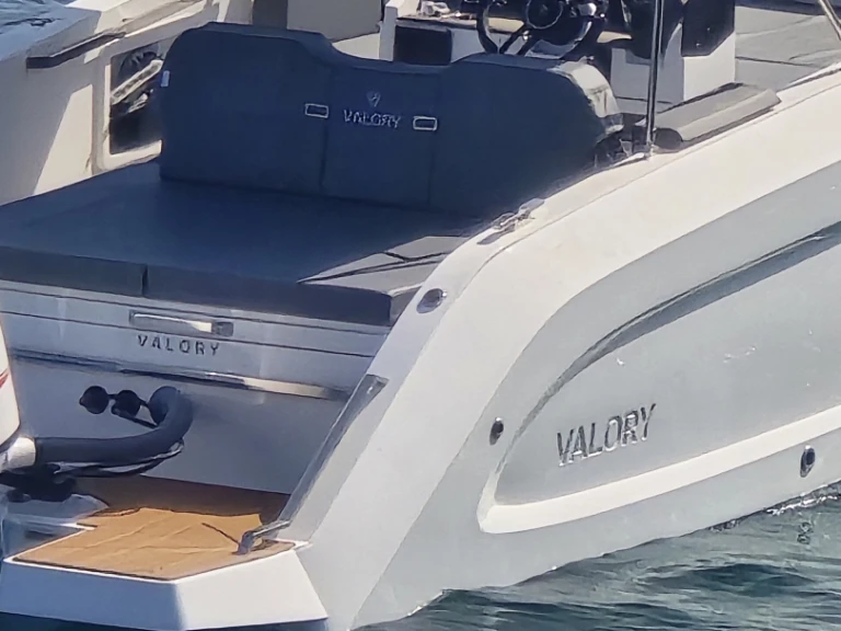 Yacht charter Palma de Mallorca cheap Valori open 