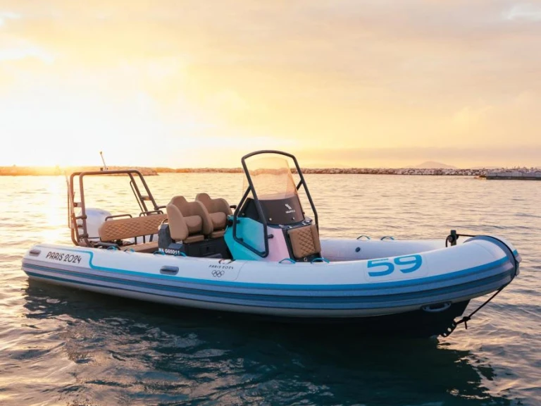 Bareboat Rental RIB Highfield with a boat licence