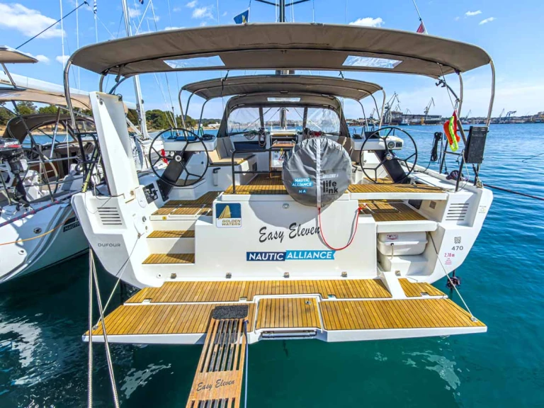 Yacht charter Pula cheap Dufour 470