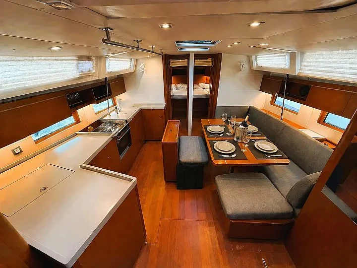 Sailboat rental in Piraeus - Bénéteau Oceanis 46.1/5