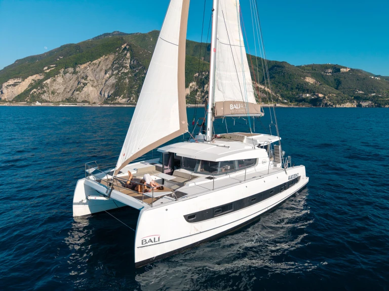 Bali Bali 4.2 in Castellammare di Stabia on SamBoat