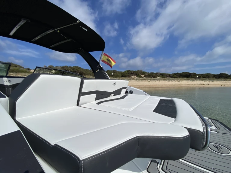 Motorboat rental in Ibiza Town - Monterey 278 SS