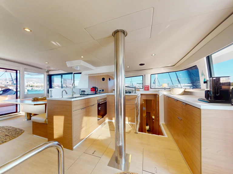 Catamaran for rent Lefkáda at the best price