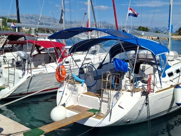 Rent a Dufour Dufour 455 Grand Large Split