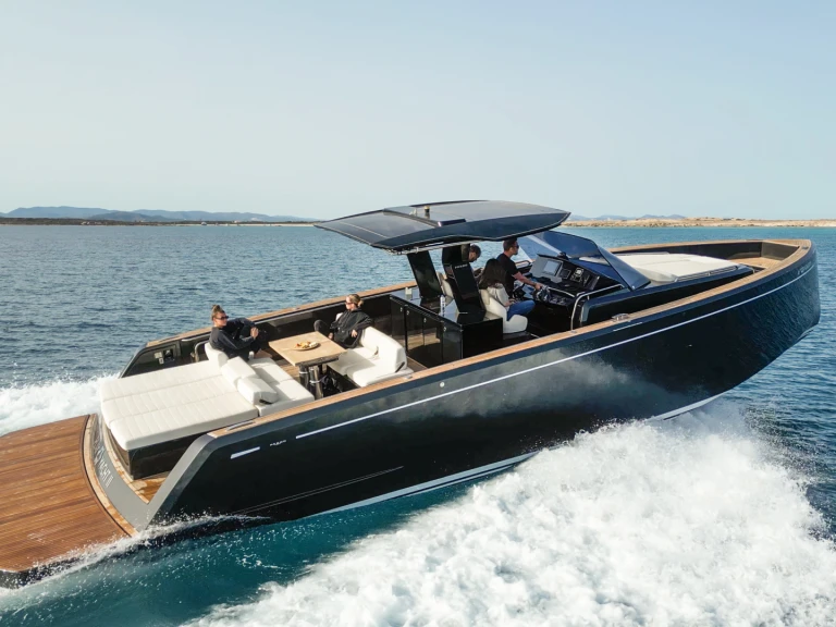 Pardo Yachts Pardo 43 in Ibiza Town on SamBoat