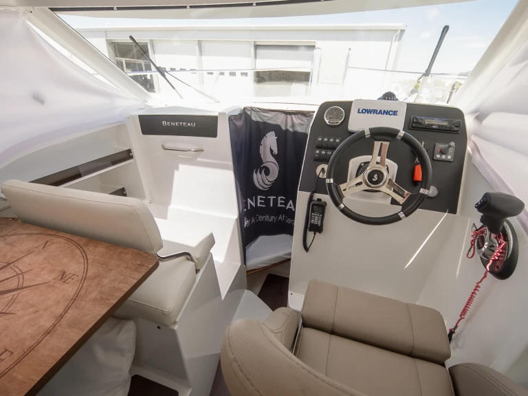 Motorboat for rent Tribunj at the best price