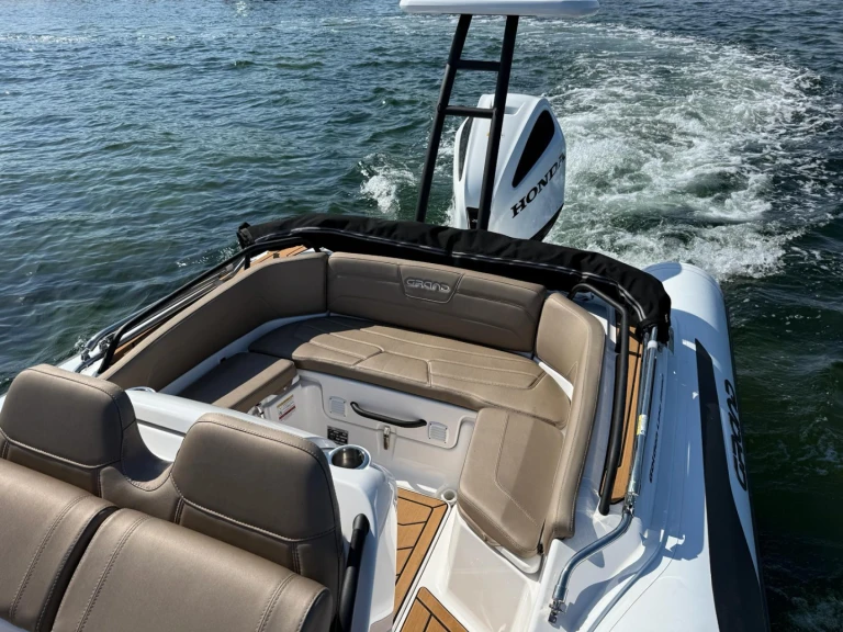 Grand Boats GOLDEN LINE 680 charter bareboat or captained in  Mèze
