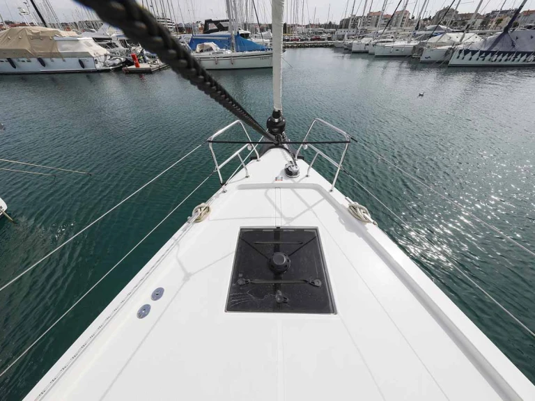 Bareboat Rental Sailboat Bavaria with a boat licence