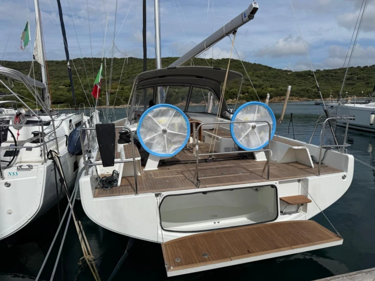 Bareboat Rental Sailboat Bénéteau with a boat licence
