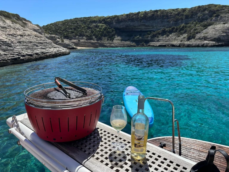 Boat rental Jeanneau Prestige 42 in Bonifacio on Samboat