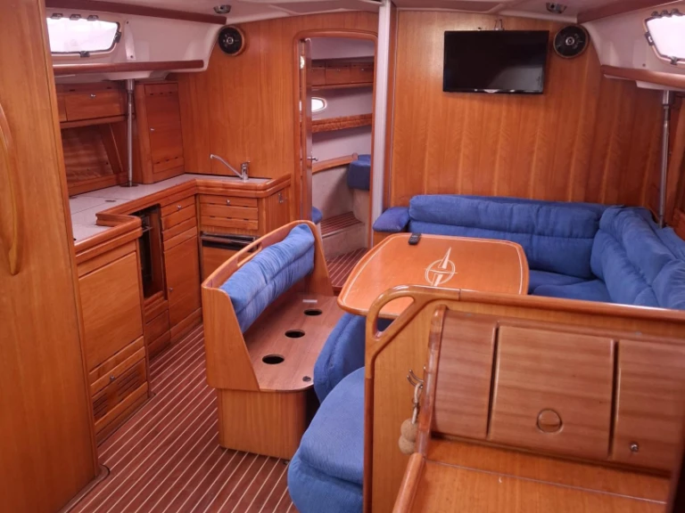 Yacht charter Marina di Grosseto cheap Bavaria 42 Cruiser