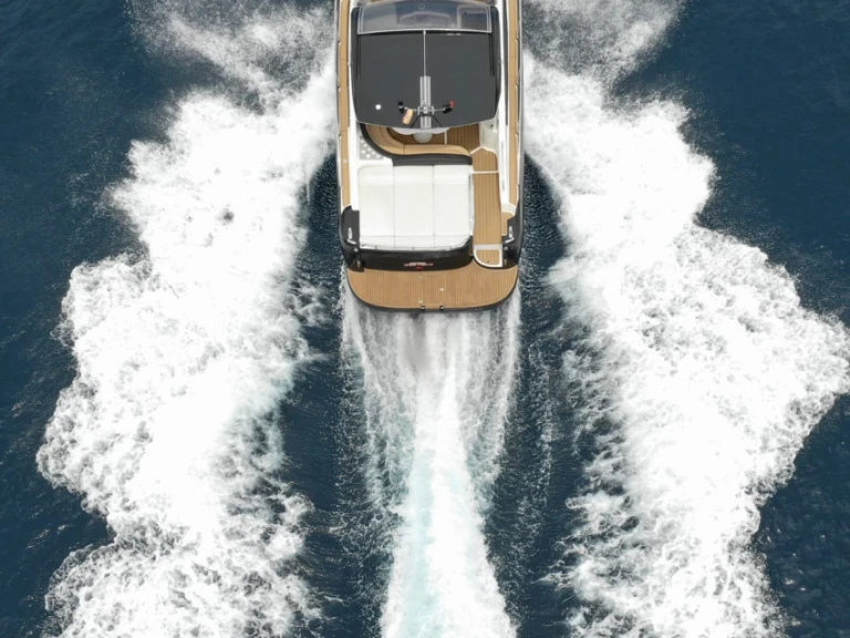 Yacht charter Roses cheap G