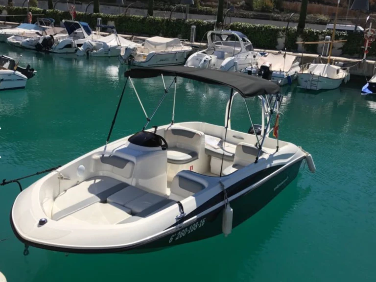 Motorboat for rent Club Nautico S'Estanyol at the best price