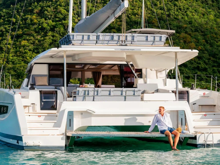 Rent a 1 AURA 51 Mahé