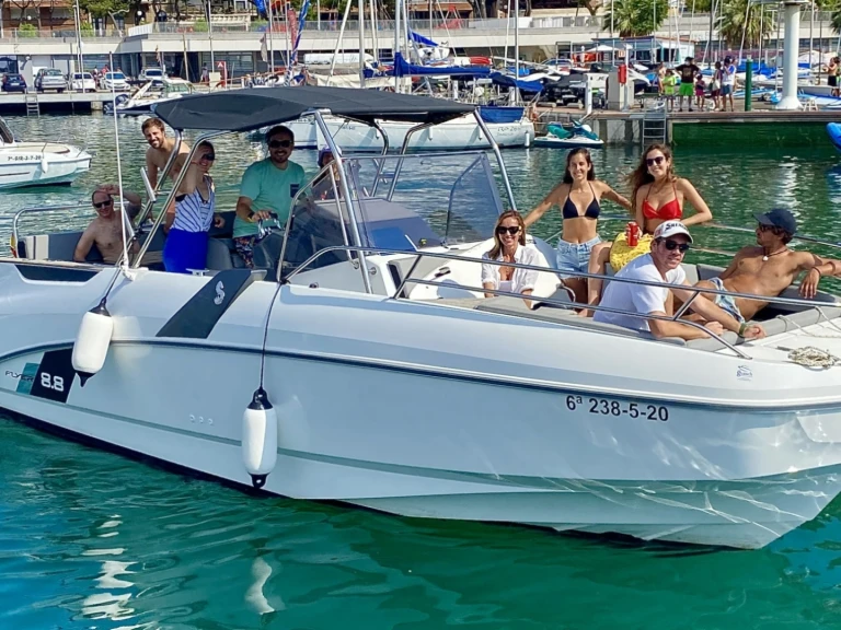 Bénéteau Flyer 8.8 SPACEdeck in Tossa de Mar on SamBoat