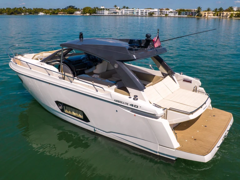 Luxury Yacht for rent Juan-les-Pins at the best price