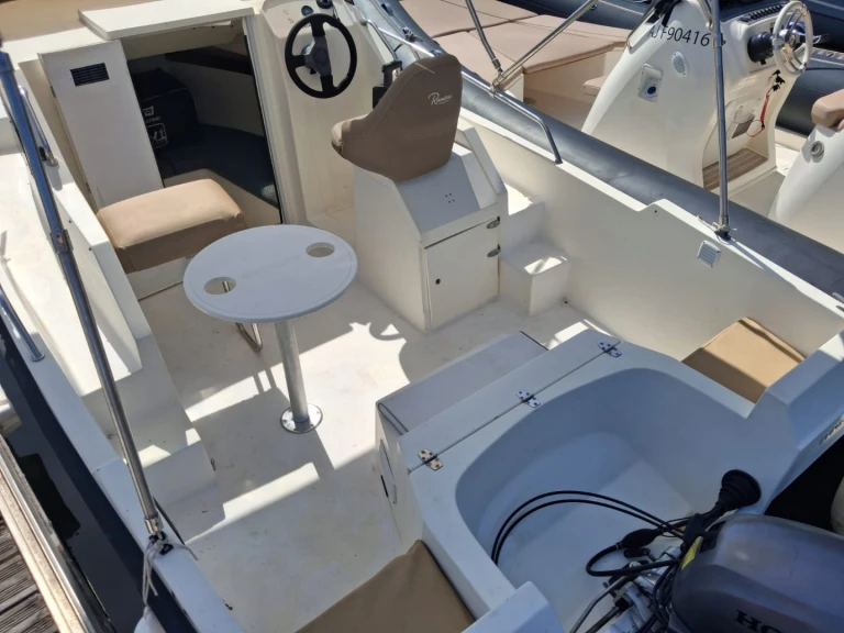 Boat rental Riviera 505 in Sanguinet on Samboat