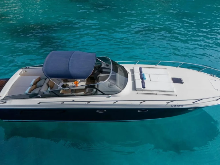 Yacht charter Saint-Jean-Cap-Ferrat cheap Itama 40