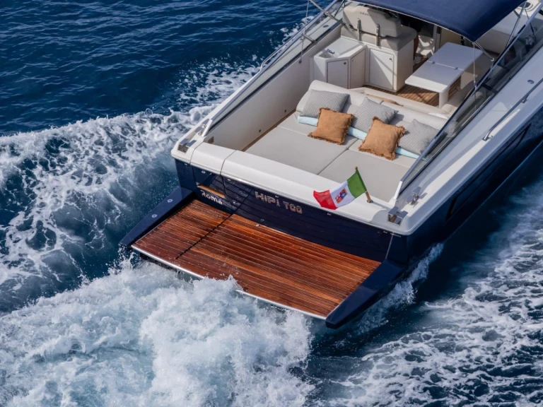 Boat rental Itama Itama 40 in Saint-Jean-Cap-Ferrat on Samboat